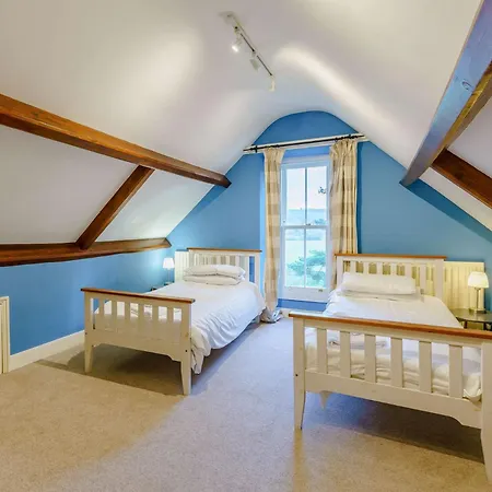 4 Bed In Oc-llh03 * Hawkshead